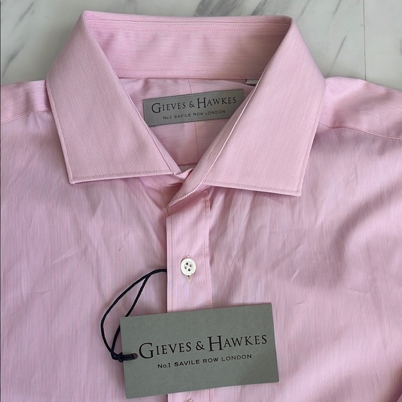 Classic Pink Dress Shirt with Long Sleeves - Picture 2 of 9